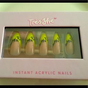 Trés She Instant Acrylic Nails